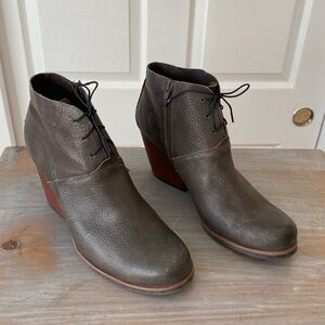 Korks Steampunk Booties Size 11
